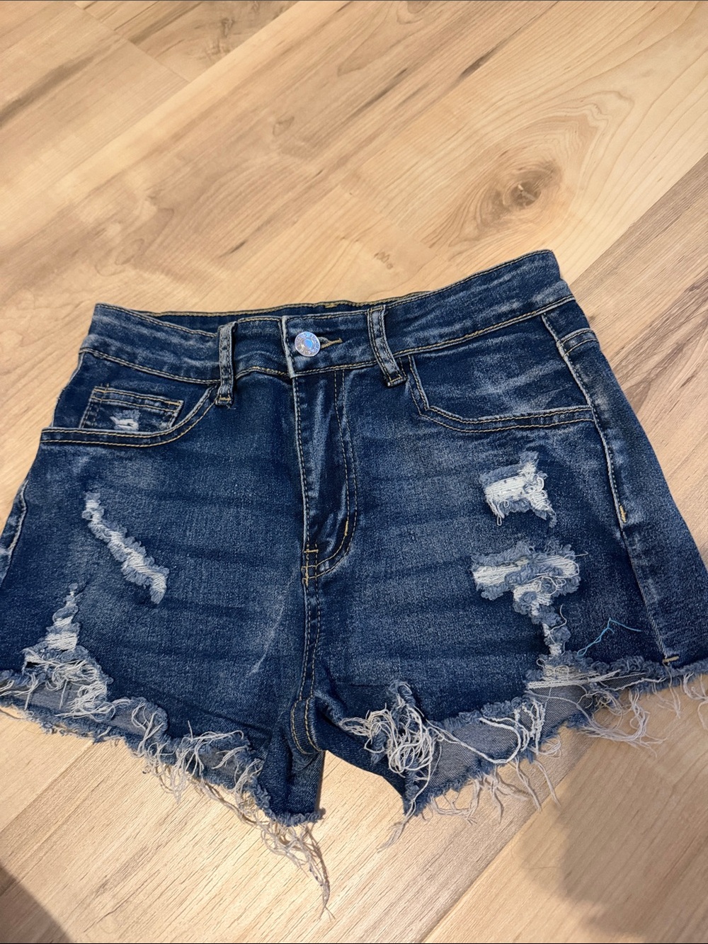size small dark wash jean shorts w rips